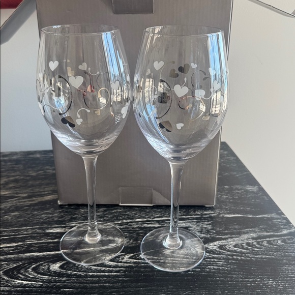Grand Buffet Love Silver Hearts set of 2 wine glasses. - Picture 4 of 5